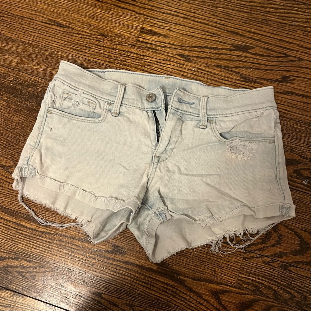 Abercrombie & Fitch light wash denim jean shorts